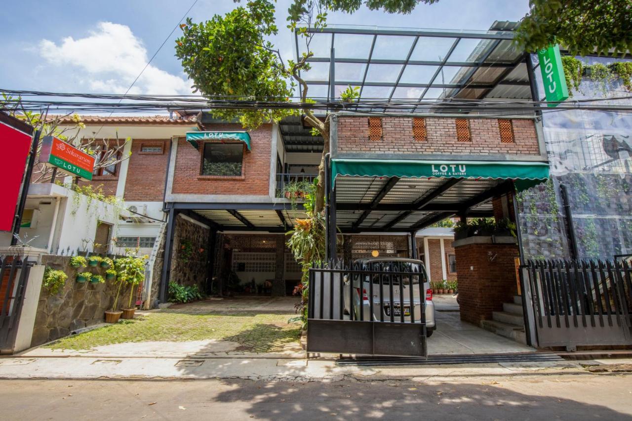Sekararum Butik Syariah Guesthouse バンドゥン エクステリア 写真