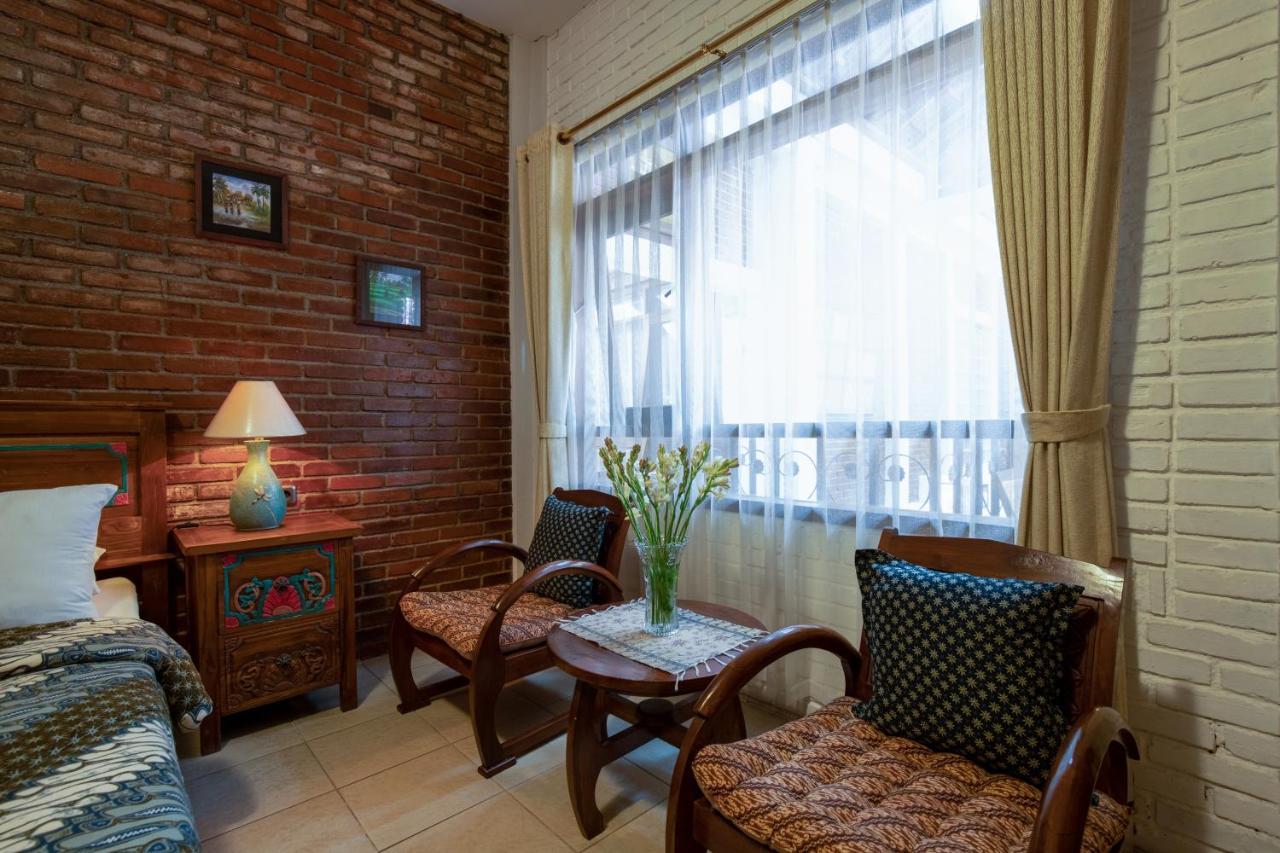 Sekararum Butik Syariah Guesthouse バンドゥン エクステリア 写真