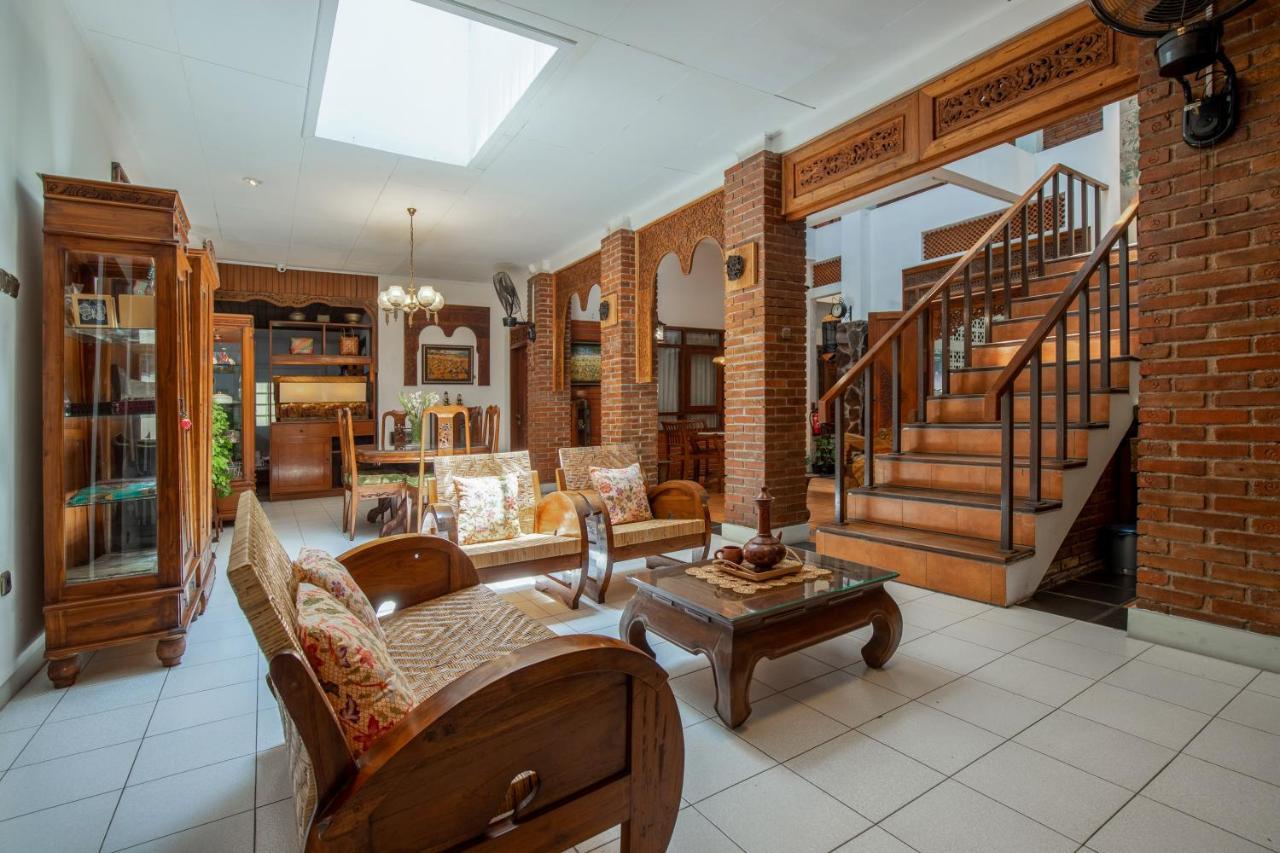 Sekararum Butik Syariah Guesthouse バンドゥン エクステリア 写真