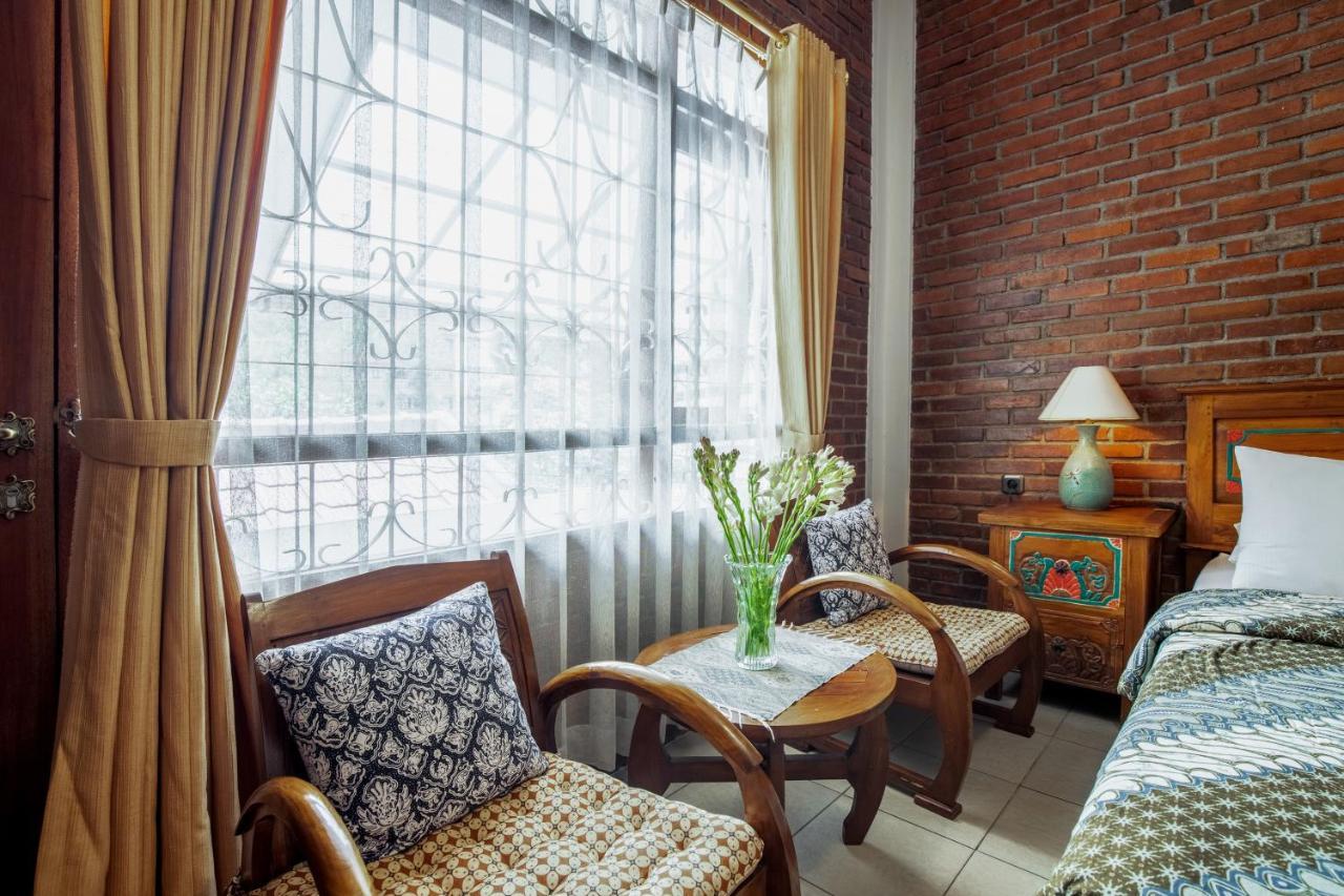 Sekararum Butik Syariah Guesthouse バンドゥン エクステリア 写真